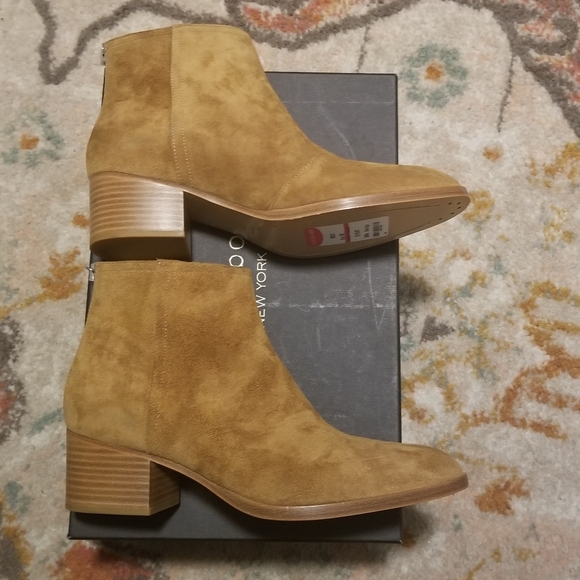 rag & bone Wesley Ankle Boots in Hazel Suede